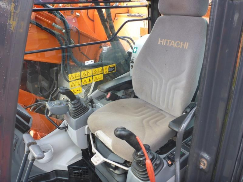 Hitachi ZX225USLC-5B - Rupsgraafmachine: afbeelding 4 Hitachi ZX225USLC-5B - Rupsgraafmachine: afbeelding 4