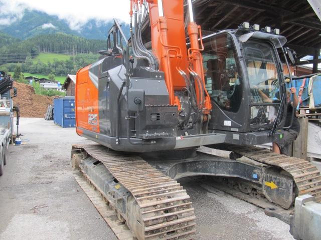 Hitachi ZX225USRLC 7 - Rupsgraafmachine: afbeelding 3 Hitachi ZX225USRLC 7 - Rupsgraafmachine: afbeelding 3