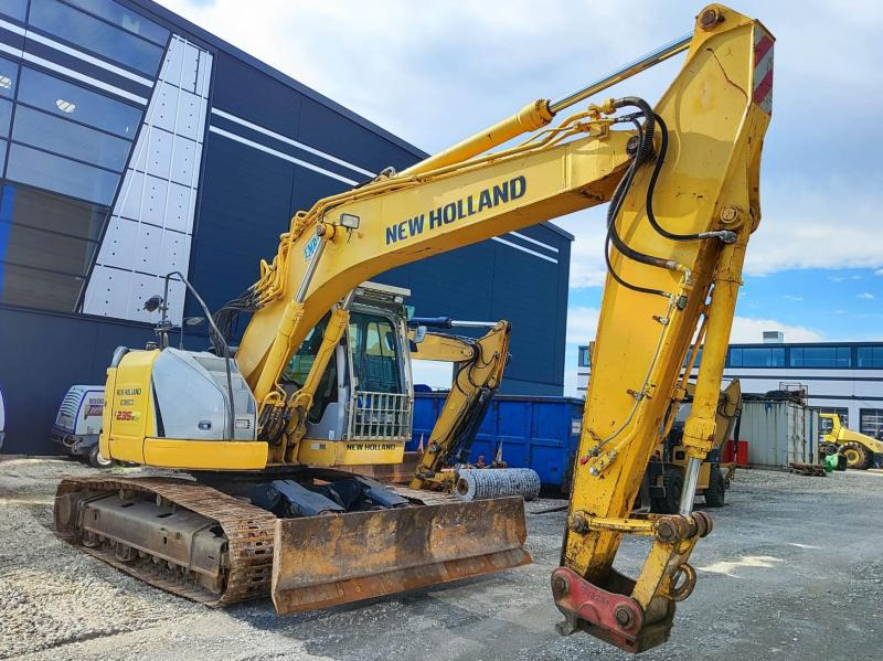 New Holland E235B SR-2 - Rupsgraafmachine: afbeelding 3 New Holland E235B SR-2 - Rupsgraafmachine: afbeelding 3