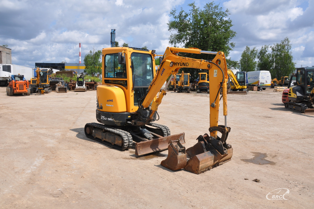 Hyundai R25Z-9AK - Minigraafmachine: afbeelding 2 Hyundai R25Z-9AK - Minigraafmachine: afbeelding 2