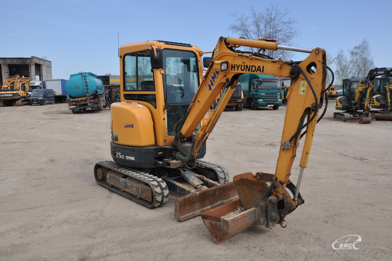 Hyundai R25Z-9AK - Minigraafmachine: afbeelding 2 Hyundai R25Z-9AK - Minigraafmachine: afbeelding 2