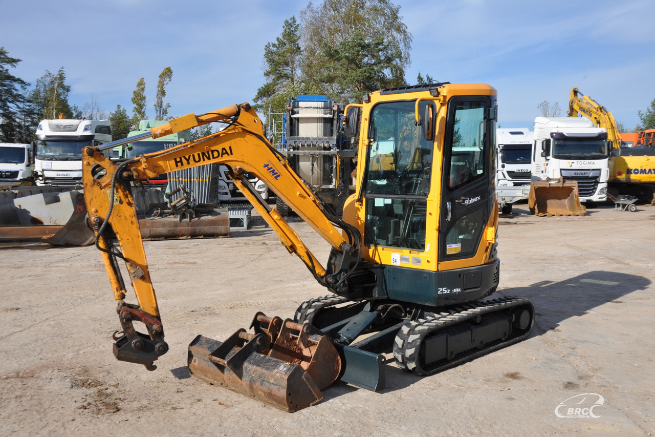 Hyundai R25Z-9AK - Minigraafmachine: afbeelding 3 Hyundai R25Z-9AK - Minigraafmachine: afbeelding 3