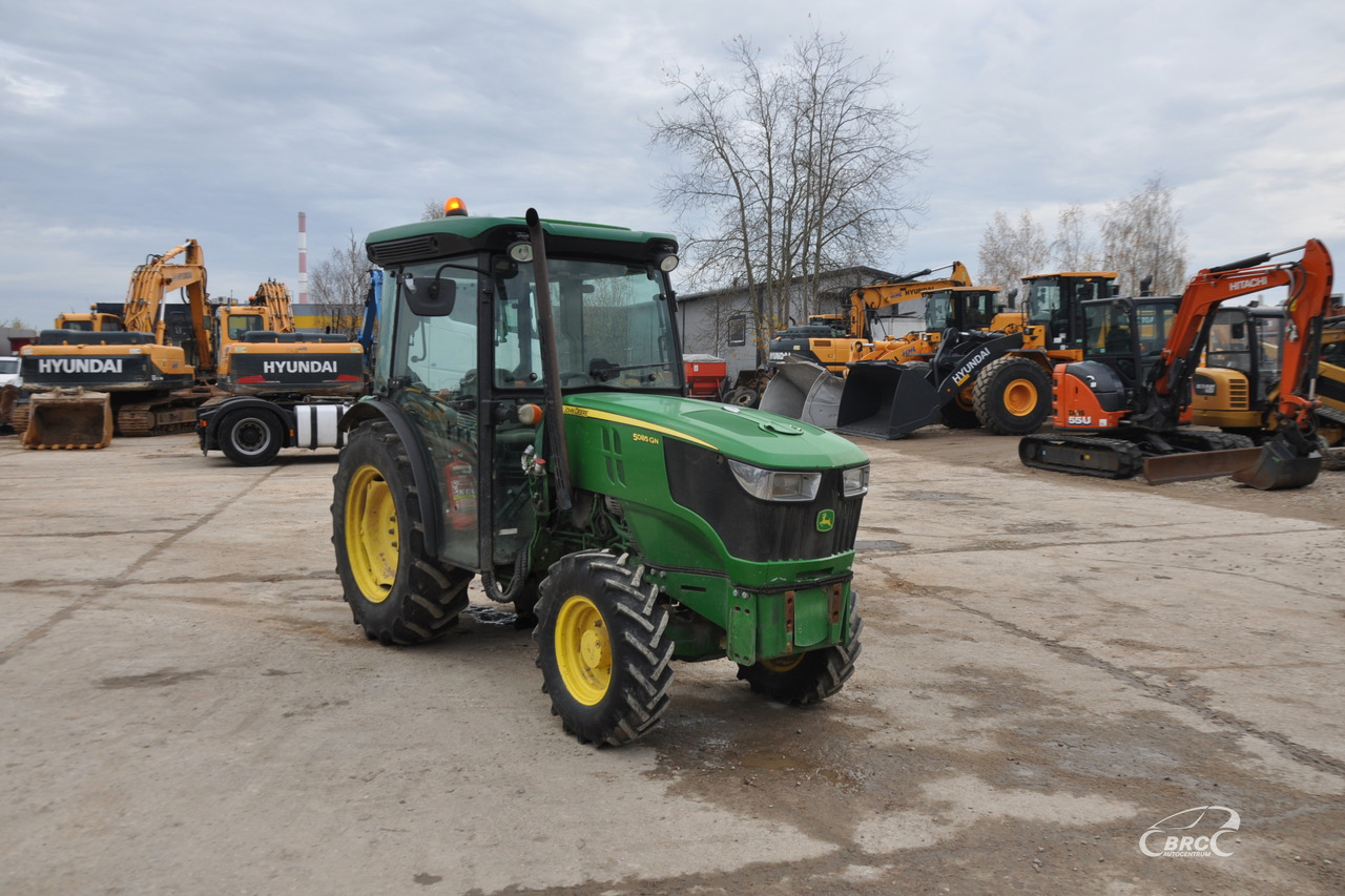 John Deere 5085 - Tractor: afbeelding 2 John Deere 5085 - Tractor: afbeelding 2