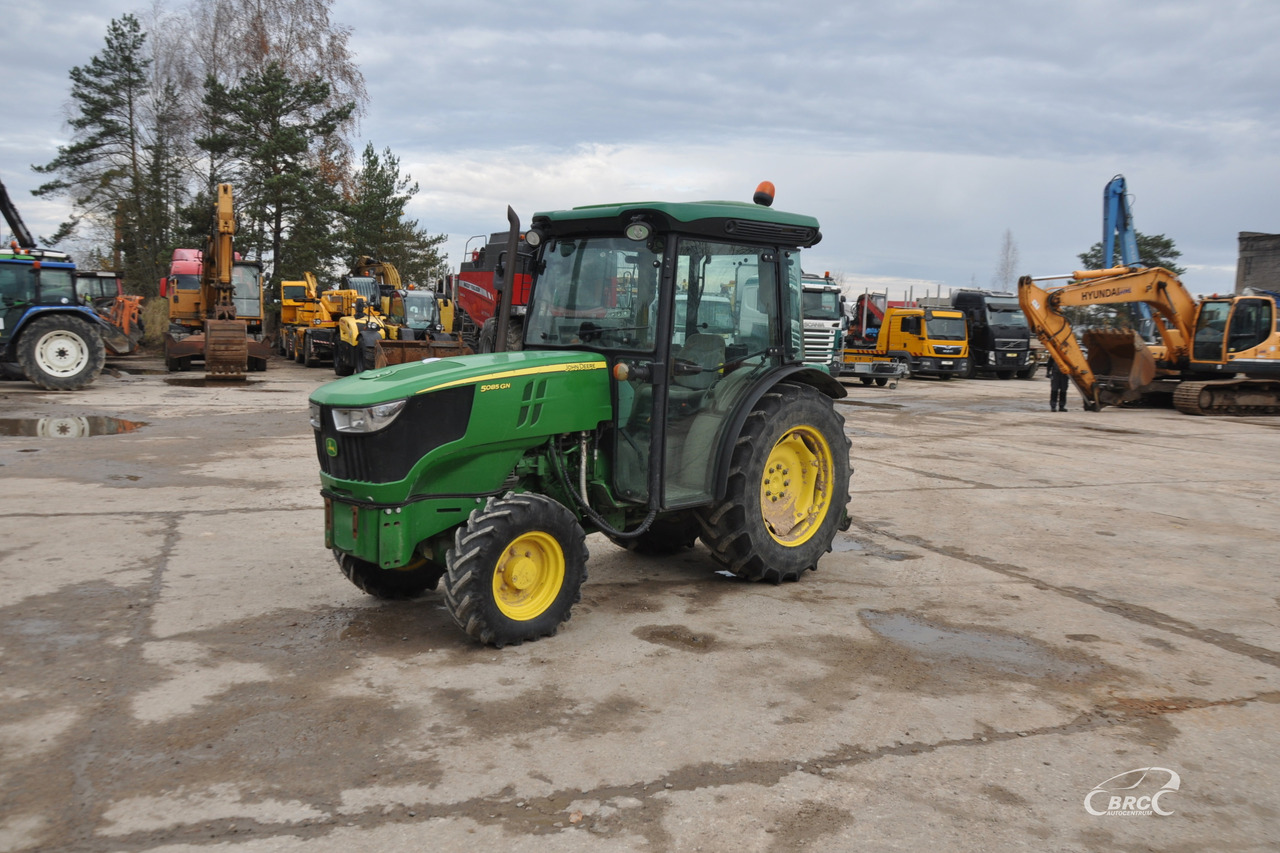 John Deere 5085 - Tractor: afbeelding 1 John Deere 5085 - Tractor: afbeelding 1