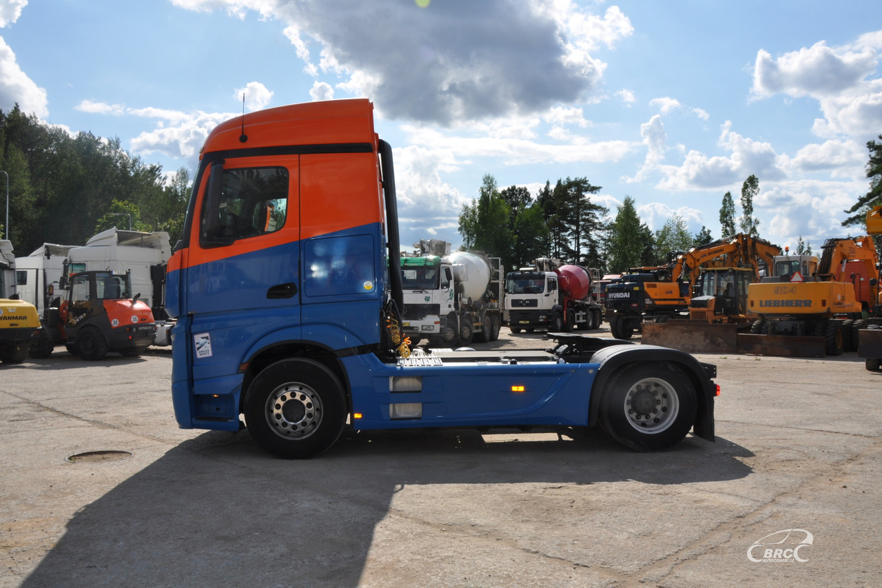 Mercedes-Benz Actros - Trekker: afbeelding 4 Mercedes-Benz Actros - Trekker: afbeelding 4