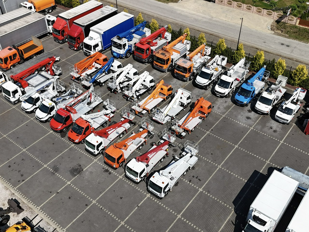 Nissan Zwyżka Podnośnik Koszowy 4X4 CABSTAR MAXITY SPRINTER - Andere machine: afbeelding 3 Nissan Zwyżka Podnośnik Koszowy 4X4 CABSTAR MAXITY SPRINTER - Andere machine: afbeelding 3