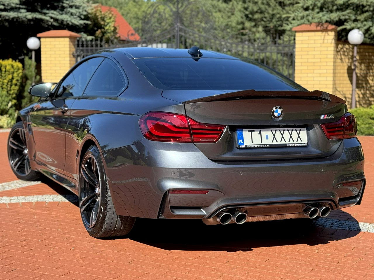Sedan BMW M4: afbeelding 16