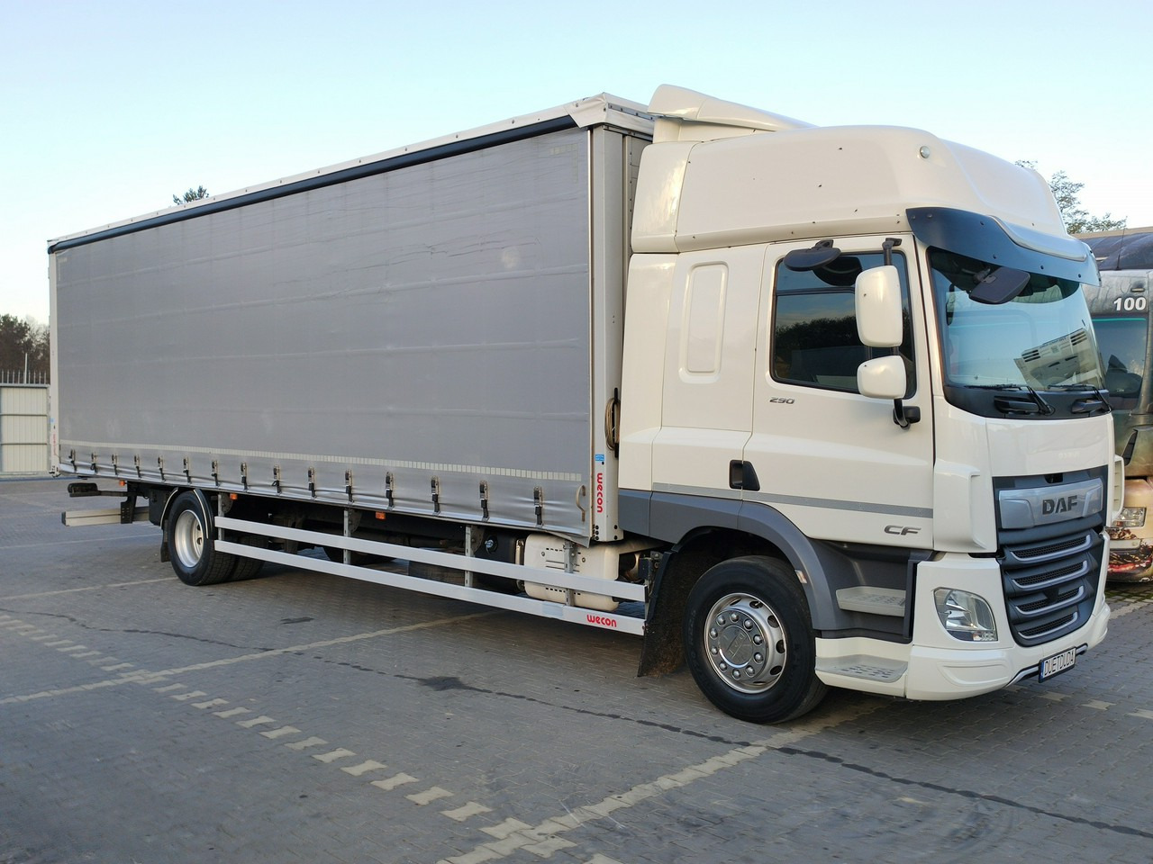 DAF CF 290 E6 Firana Tył Drzwi Dach Podnoszony / Zsuwany Długi 9.30m - Schuifzeilen vrachtwagen: afbeelding 1 DAF CF 290 E6 Firana Tył Drzwi Dach Podnoszony / Zsuwany Długi 9.30m - Schuifzeilen vrachtwagen: afbeelding 1