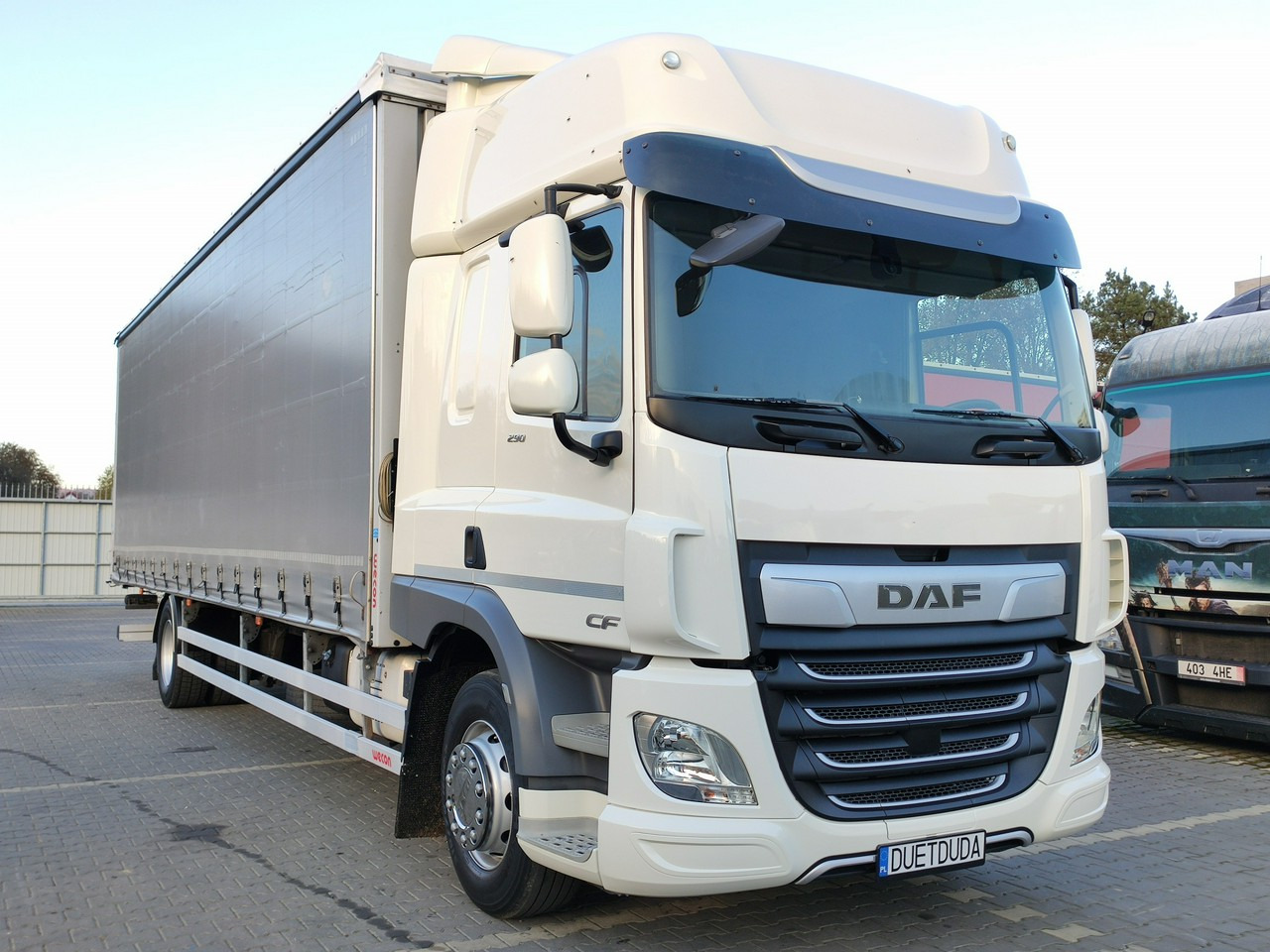 DAF CF 290 E6 Firana Tył Drzwi Dach Podnoszony / Zsuwany Długi 9.30m - Schuifzeilen vrachtwagen: afbeelding 3 DAF CF 290 E6 Firana Tył Drzwi Dach Podnoszony / Zsuwany Długi 9.30m - Schuifzeilen vrachtwagen: afbeelding 3