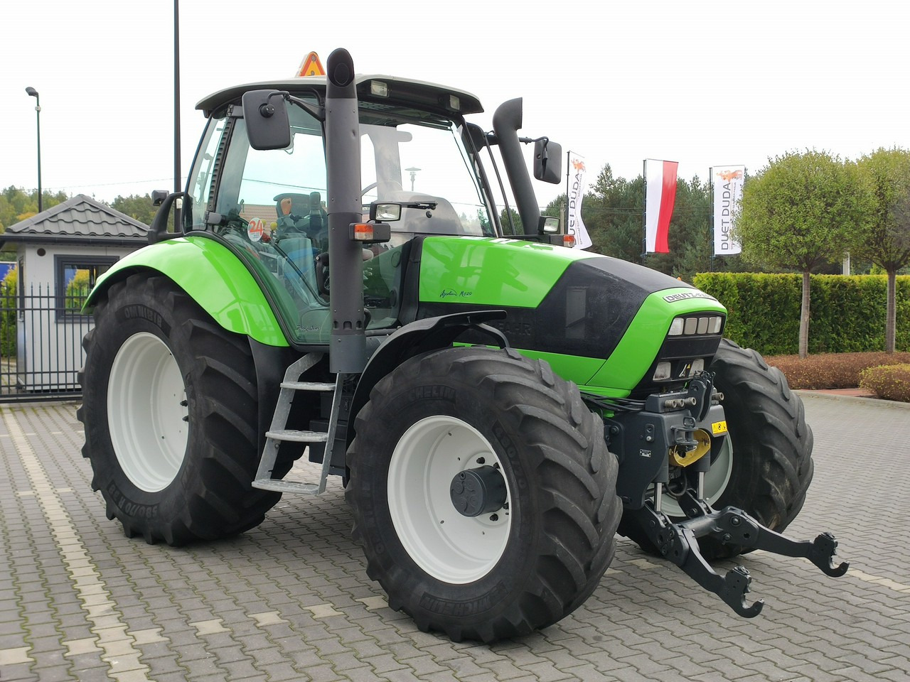Deutz Fahr Agrotron M620 4x4 Przedni Tuz Wałek W.O.M Wyjścia do Przyczepy - Tractor: afbeelding 2 Deutz Fahr Agrotron M620 4x4 Przedni Tuz Wałek W.O.M Wyjścia do Przyczepy - Tractor: afbeelding 2