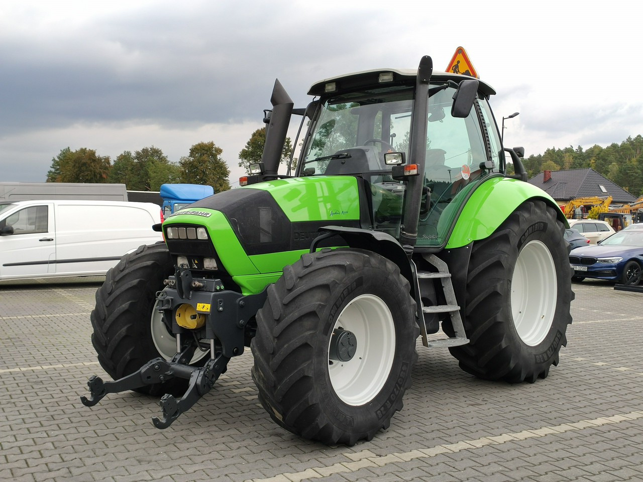 Deutz Fahr Agrotron M620 4x4 Przedni Tuz Wałek W.O.M Wyjścia do Przyczepy - Tractor: afbeelding 1 Deutz Fahr Agrotron M620 4x4 Przedni Tuz Wałek W.O.M Wyjścia do Przyczepy - Tractor: afbeelding 1
