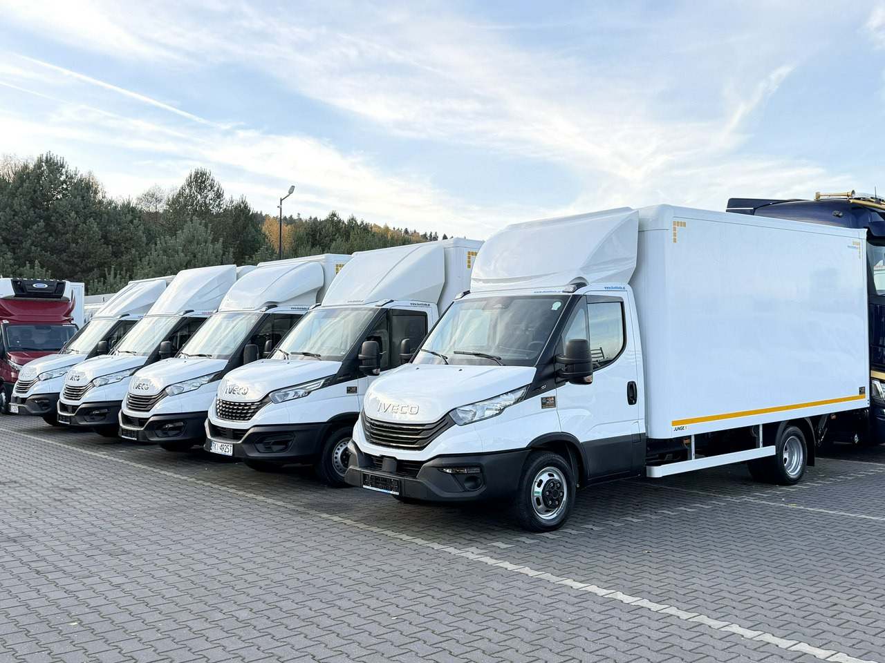 Iveco Daily 35C16 V - Bestelwagen gesloten laadbak: afbeelding 1 Iveco Daily 35C16 V - Bestelwagen gesloten laadbak: afbeelding 1