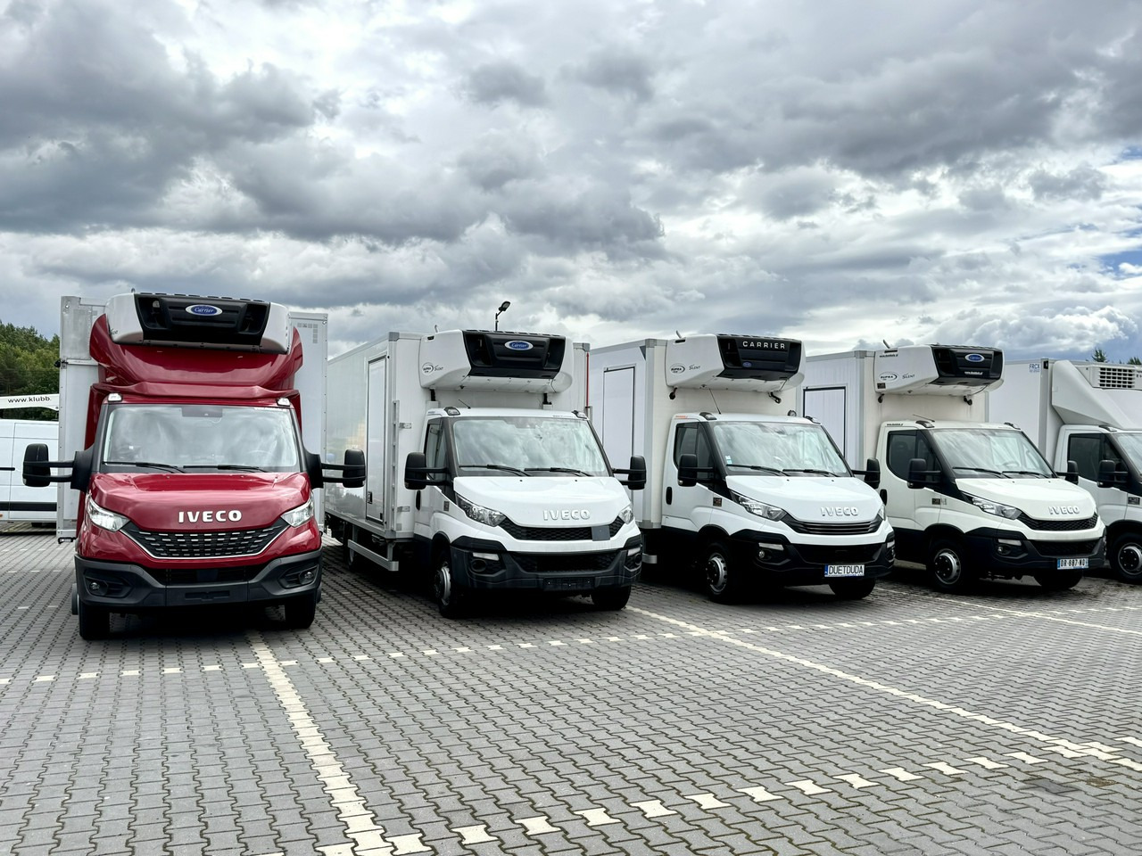 Iveco Daily 70C17 Mroźnia Ściana Grodziowa Multitemperatura - Koelwagen: afbeelding 1 Iveco Daily 70C17 Mroźnia Ściana Grodziowa Multitemperatura - Koelwagen: afbeelding 1