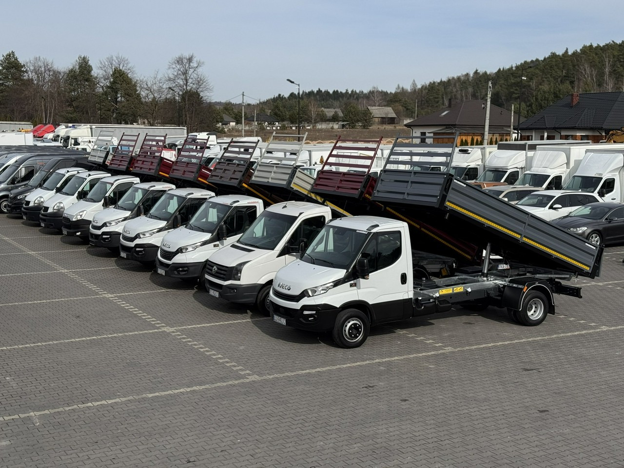 Iveco Daily 70C18 V H (72C18) Wywrotka 3-stronna Nowa Zabudowa - Kipper vrachtwagen: afbeelding 1 Iveco Daily 70C18 V H (72C18) Wywrotka 3-stronna Nowa Zabudowa - Kipper vrachtwagen: afbeelding 1
