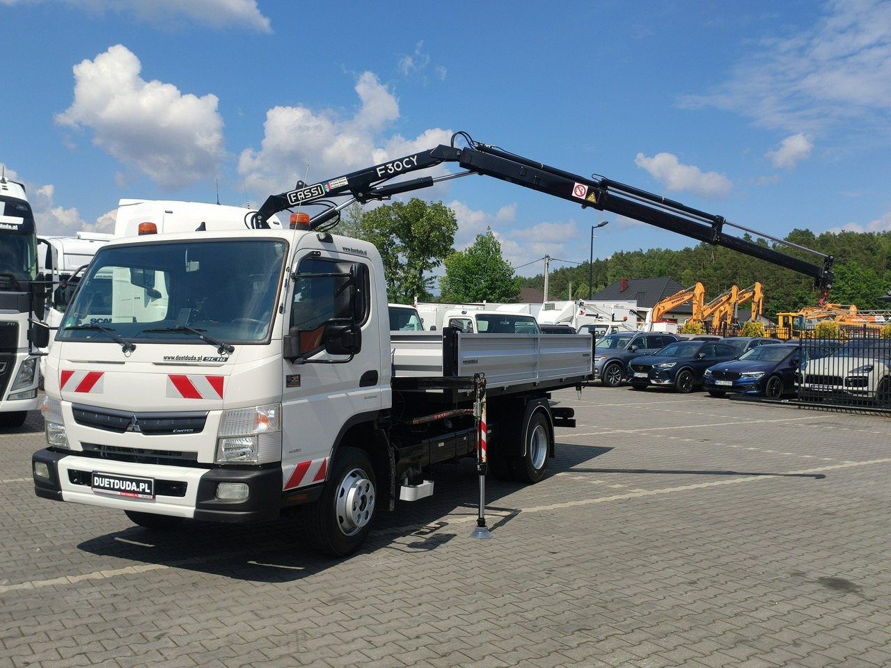 Mitsubishi Canter Fuso 9C18 3.0/180KM Automat, HDS FASSI F30 Wywrotka 3-str - Kipper vrachtwagen: afbeelding 1 Mitsubishi Canter Fuso 9C18 3.0/180KM Automat, HDS FASSI F30 Wywrotka 3-str - Kipper vrachtwagen: afbeelding 1