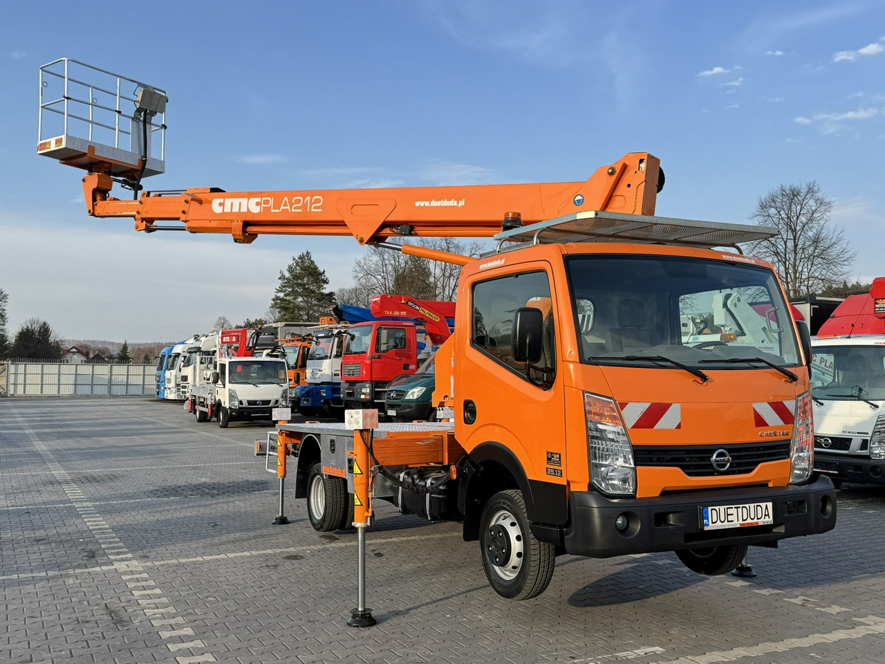 Nissan Cabstar - Vrachtwagen hoogwerker: afbeelding 2 Nissan Cabstar - Vrachtwagen hoogwerker: afbeelding 2