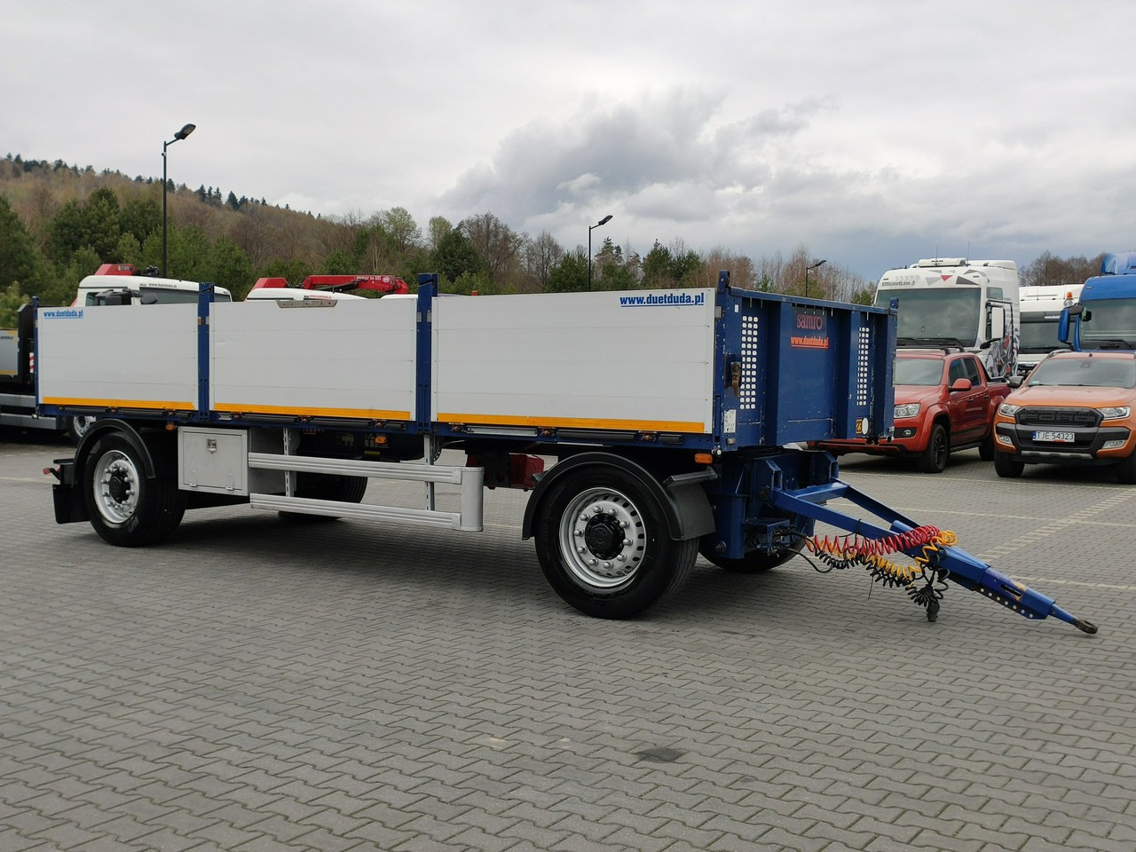 Samro Ciężarowa 2-osiowa na poduszkach - Open/ Plateau aanhangwagen: afbeelding 2 Samro Ciężarowa 2-osiowa na poduszkach - Open/ Plateau aanhangwagen: afbeelding 2