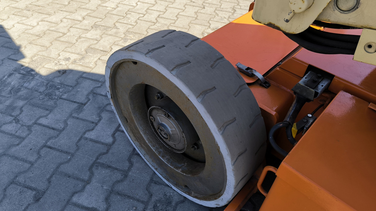 Knikarmhoogwerker JLG E 300 AJP: afbeelding 15