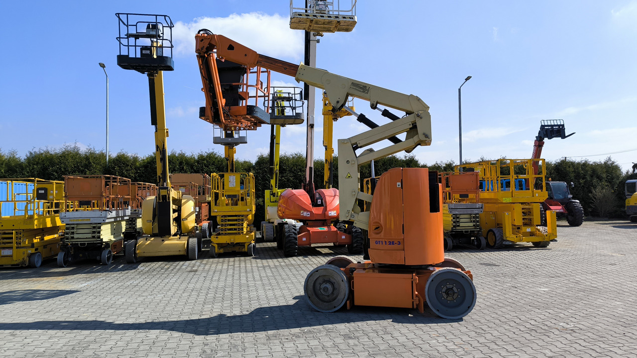 Knikarmhoogwerker JLG E 300 AJP: afbeelding 24