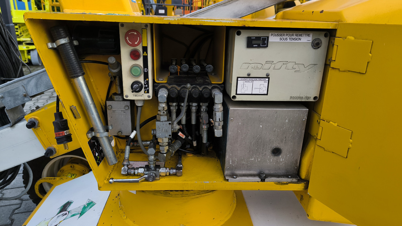 Knikarmhoogwerker NIFTYLIFT HR 12 NDE: afbeelding 12