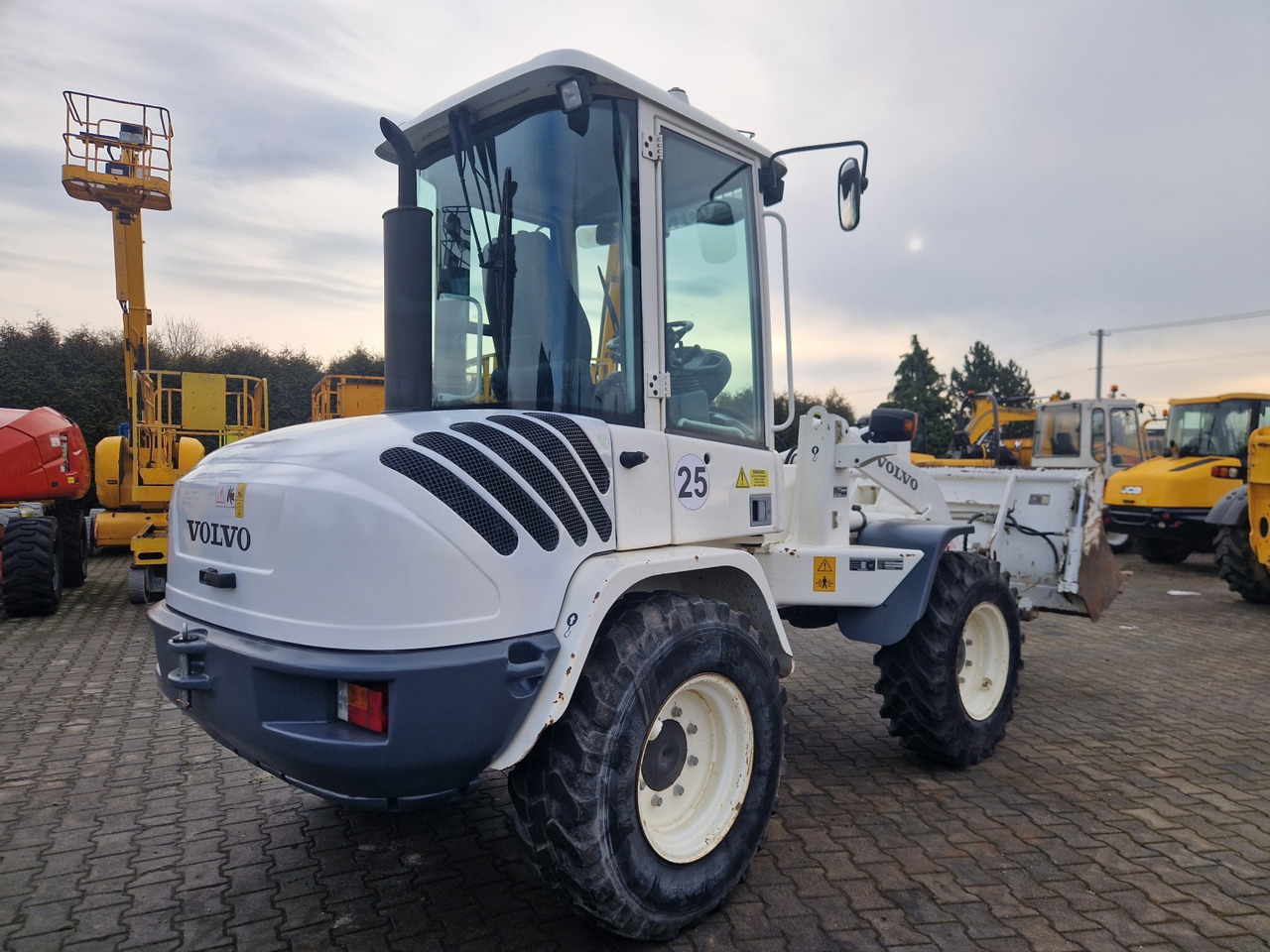VOLVO L 30 B – Z/X - Wiellader: afbeelding 3 VOLVO L 30 B – Z/X - Wiellader: afbeelding 3