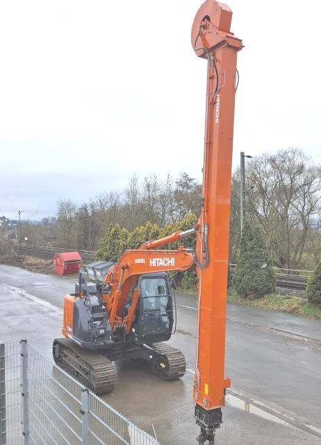 Hitachi ZX 135 US-6 Teledipper - Rupsgraafmachine: afbeelding 4 Hitachi ZX 135 US-6 Teledipper - Rupsgraafmachine: afbeelding 4