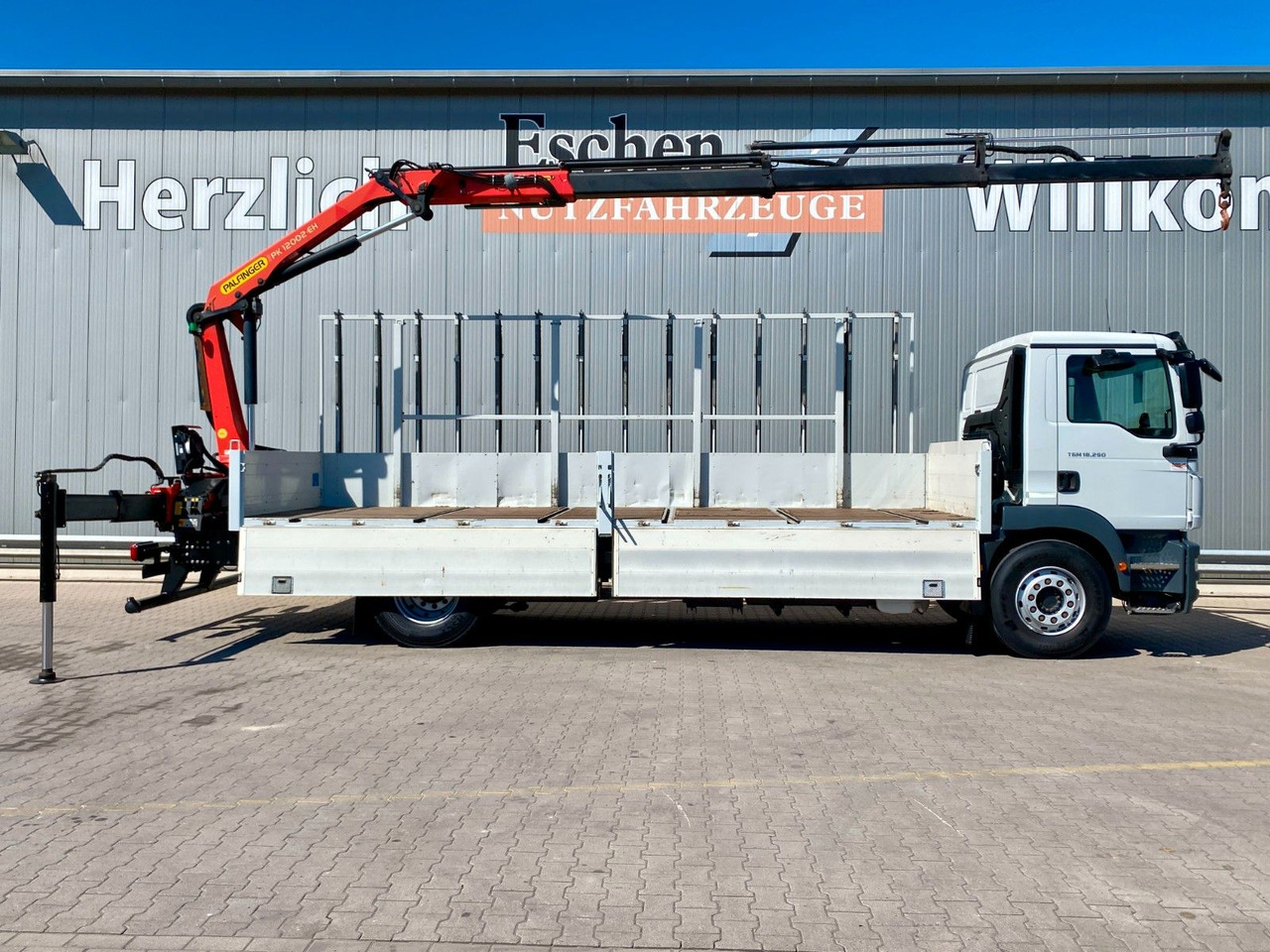 MAN TGM 18.290| Glas/HEGLA*PK12002*Funk*3x Sitze*AHK - Vrachtwagen met open laadbak, Kraanwagen: afbeelding 2 MAN TGM 18.290| Glas/HEGLA*PK12002*Funk*3x Sitze*AHK - Vrachtwagen met open laadbak, Kraanwagen: afbeelding 2