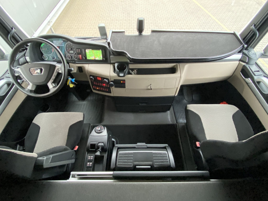 Vrachtwagen met open laadbak, Kraanwagen MAN TGX 26.500 6x2-4 LL / HMF 2110 L-MC Kran: afbeelding 15 Vrachtwagen met open laadbak, Kraanwagen MAN TGX 26.500 6x2-4 LL / HMF 2110 L-MC Kran: afbeelding 15