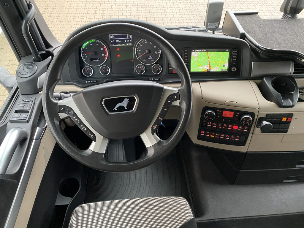 Vrachtwagen met open laadbak, Kraanwagen MAN TGX 26.500 6x2-4 LL / HMF 2110 L-MC Kran: afbeelding 16 Vrachtwagen met open laadbak, Kraanwagen MAN TGX 26.500 6x2-4 LL / HMF 2110 L-MC Kran: afbeelding 16