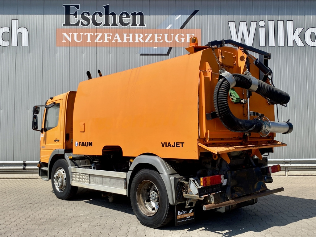 Mercedes-Benz 1523 L - Veegwagen: afbeelding 3 Mercedes-Benz 1523 L - Veegwagen: afbeelding 3