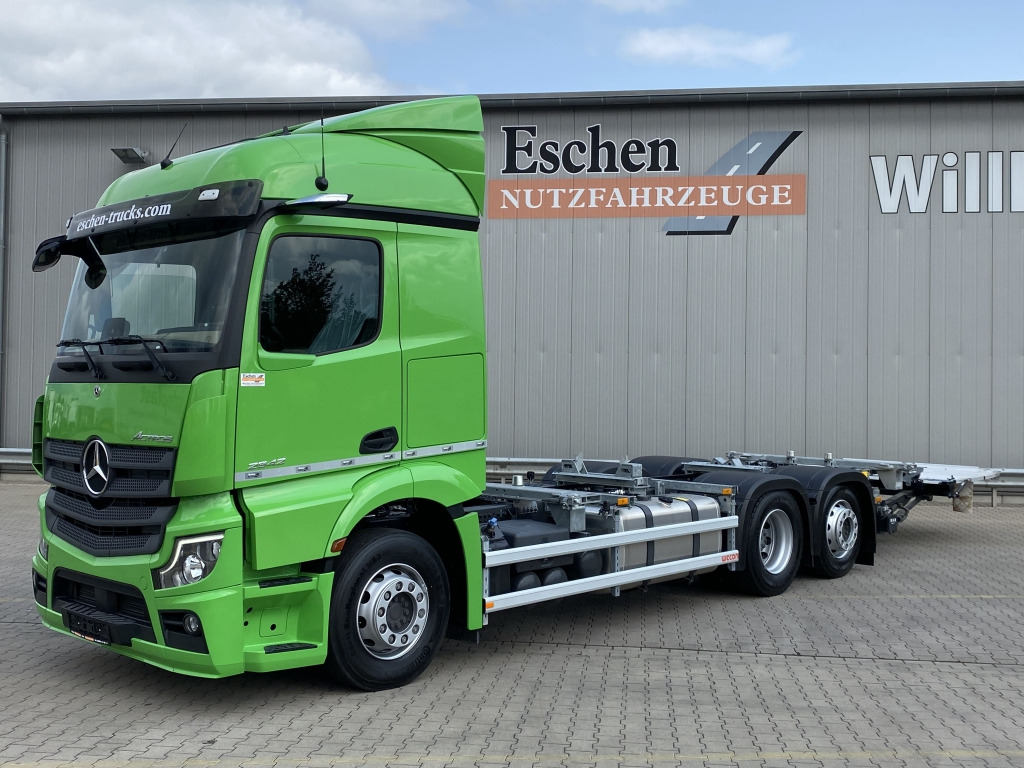 Mercedes-Benz 2542 LL 6x2 Actros 5 / BÄR-LBW - Containertransporter/ Wissellaadbak vrachtwagen: afbeelding 1 Mercedes-Benz 2542 LL 6x2 Actros 5 / BÄR-LBW - Containertransporter/ Wissellaadbak vrachtwagen: afbeelding 1