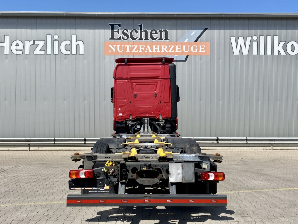 Mercedes-Benz 2546 LL 6x2 - Containertransporter/ Wissellaadbak vrachtwagen: afbeelding 4 Mercedes-Benz 2546 LL 6x2 - Containertransporter/ Wissellaadbak vrachtwagen: afbeelding 4