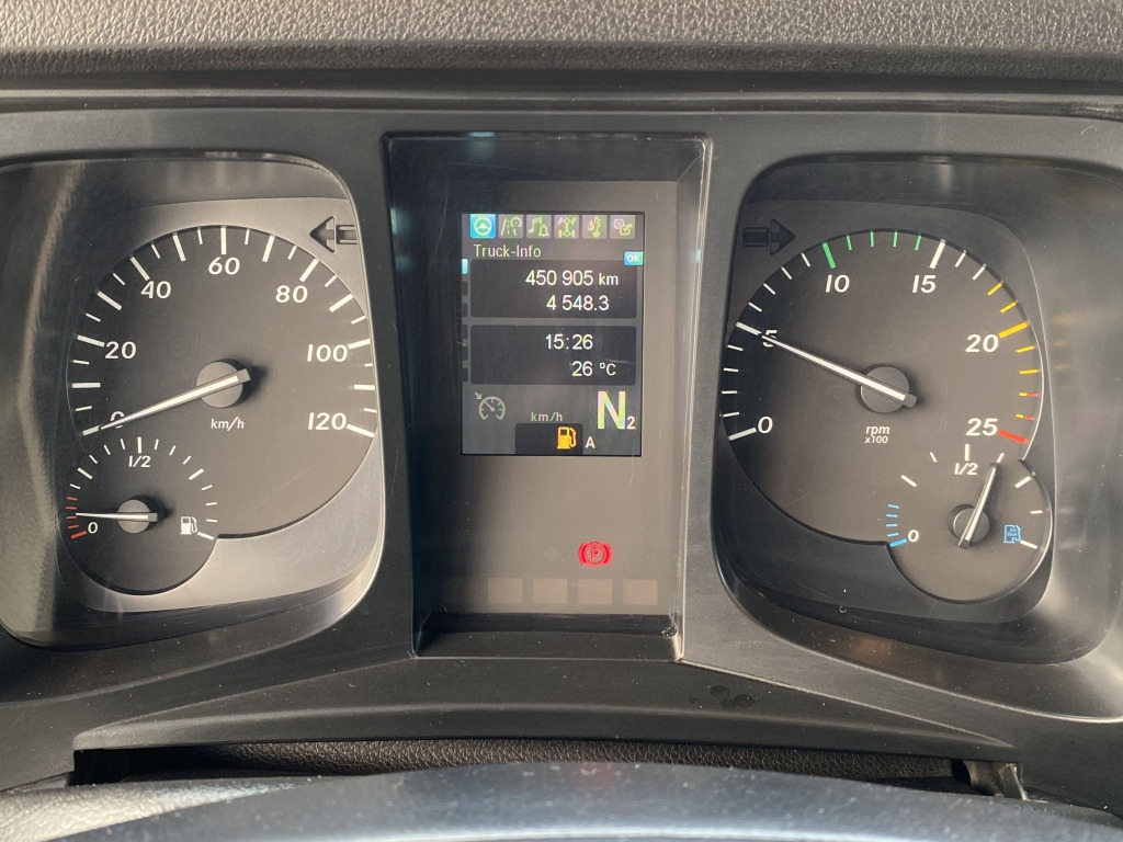 Kipper vrachtwagen Mercedes-Benz 3345 6x6: afbeelding 19