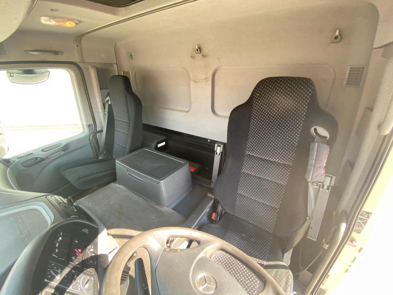 Mercedes-Benz Actros MP3 3344 6x6|MEILLER&Bordmatik*Kran*Blatt - Kipper vrachtwagen, Kraanwagen: afbeelding 5 Mercedes-Benz Actros MP3 3344 6x6|MEILLER&Bordmatik*Kran*Blatt - Kipper vrachtwagen, Kraanwagen: afbeelding 5