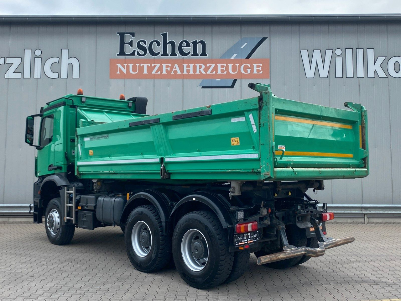Mercedes-Benz Arocs 3345 6x6 | MEILLER*Bordmatik*Blatt*AHK+Oel - Kipper vrachtwagen: afbeelding 4 Mercedes-Benz Arocs 3345 6x6 | MEILLER*Bordmatik*Blatt*AHK+Oel - Kipper vrachtwagen: afbeelding 4
