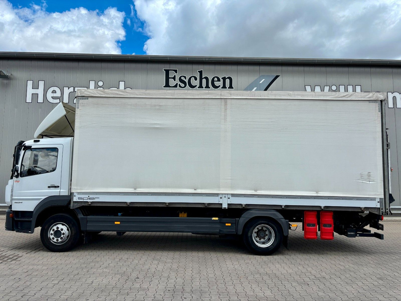 Mercedes-Benz Atego 1624 I 2,66m Höhe*Pritsche*Plane*LBW*AHK - Schuifzeilen vrachtwagen: afbeelding 2 Mercedes-Benz Atego 1624 I 2,66m Höhe*Pritsche*Plane*LBW*AHK - Schuifzeilen vrachtwagen: afbeelding 2