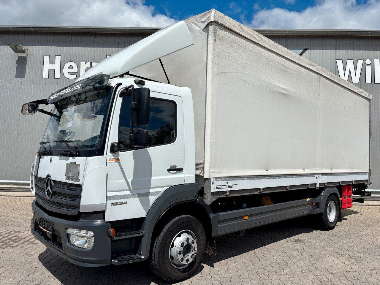 Mercedes-Benz Atego 1624 I 2,66m Höhe*Pritsche*Plane*LBW*AHK - Schuifzeilen vrachtwagen: afbeelding 1 Mercedes-Benz Atego 1624 I 2,66m Höhe*Pritsche*Plane*LBW*AHK - Schuifzeilen vrachtwagen: afbeelding 1