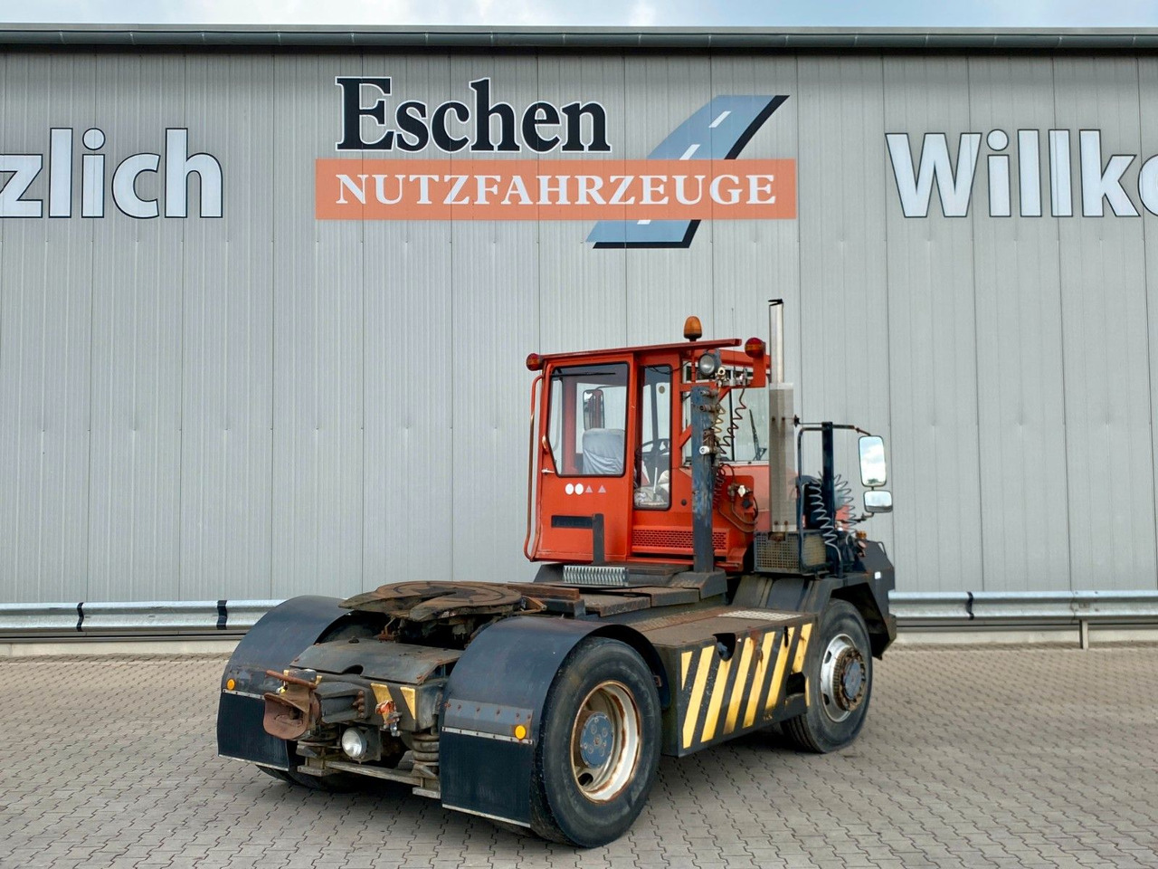 Terberg RT20 4x4 Rangierfahrzeug | Automatik - Vrachtwagen: afbeelding 5 Terberg RT20 4x4 Rangierfahrzeug | Automatik - Vrachtwagen: afbeelding 5