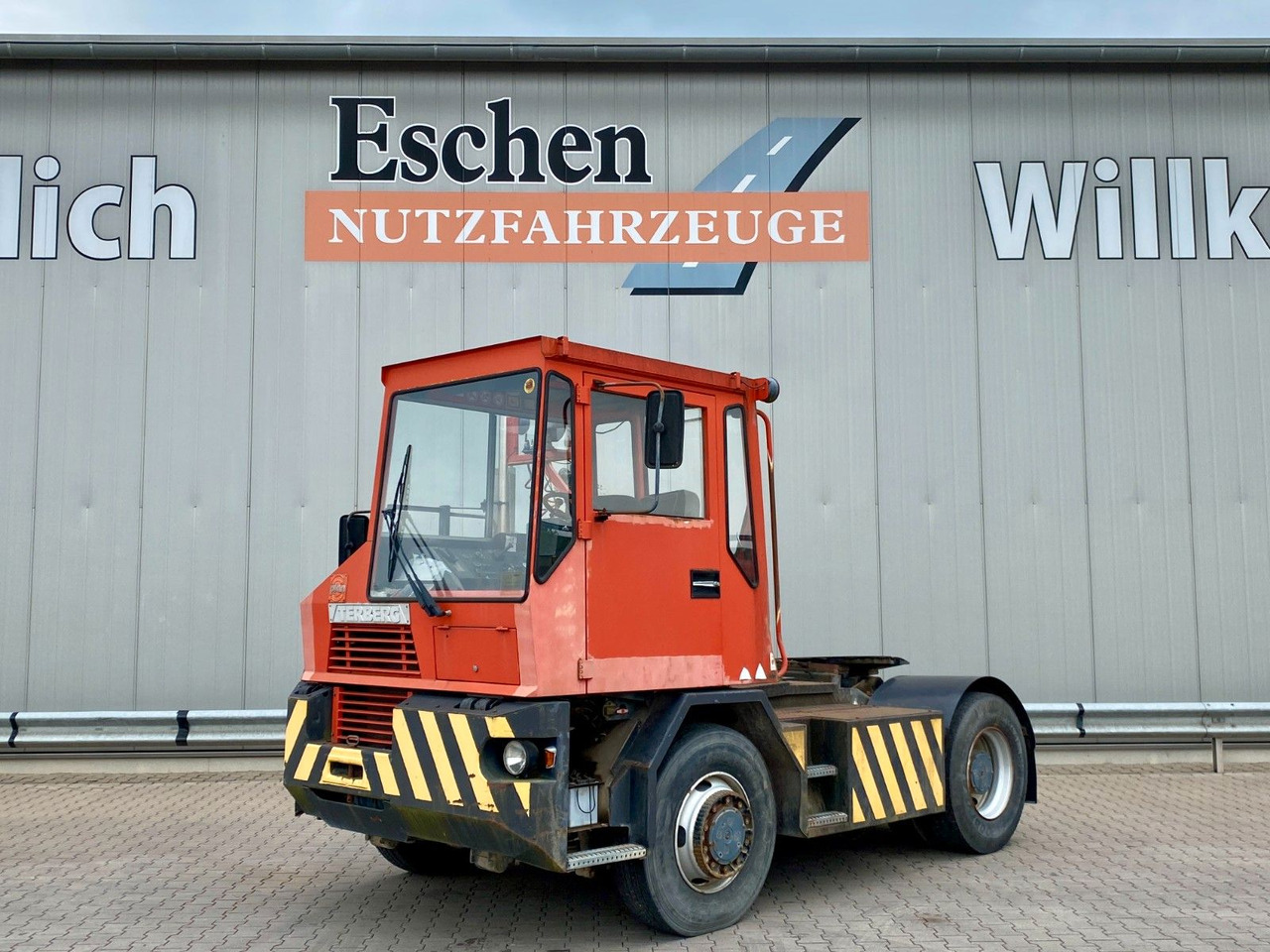 Terberg RT20 4x4 Rangierfahrzeug | Automatik - Vrachtwagen: afbeelding 1 Terberg RT20 4x4 Rangierfahrzeug | Automatik - Vrachtwagen: afbeelding 1