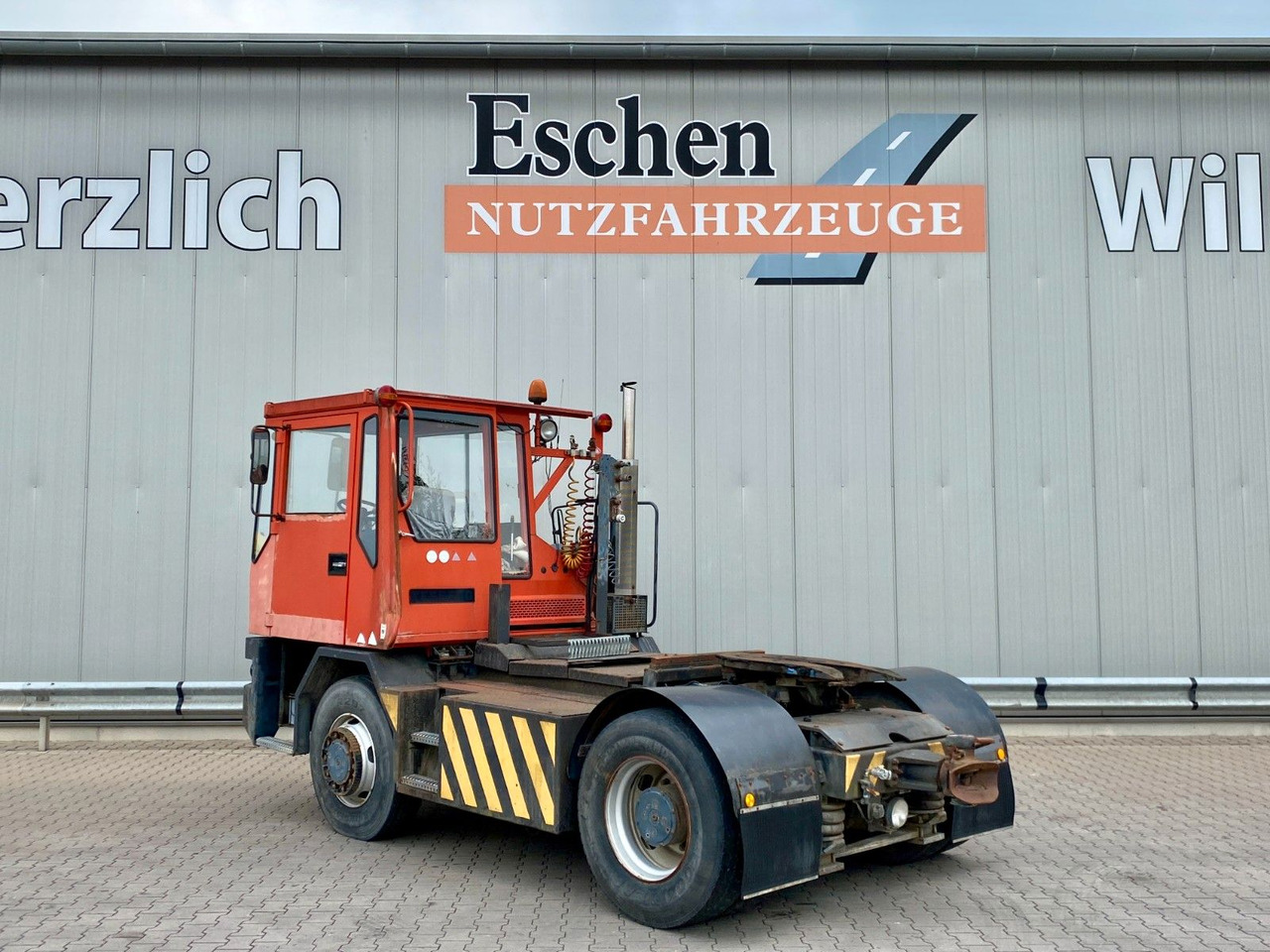 Terberg RT20 4x4 Rangierfahrzeug | Automatik - Vrachtwagen: afbeelding 3 Terberg RT20 4x4 Rangierfahrzeug | Automatik - Vrachtwagen: afbeelding 3