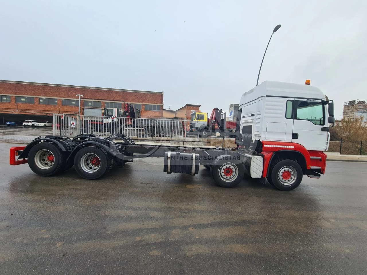 Camión MAN TGA 35.390 de ocasión + F800BXP.26 - Chassis vrachtwagen: afbeelding 5 Camión MAN TGA 35.390 de ocasión + F800BXP.26 - Chassis vrachtwagen: afbeelding 5