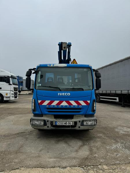 Iveco Eurocargo 100E19 - Vrachtwagen hoogwerker: afbeelding 2 Iveco Eurocargo 100E19 - Vrachtwagen hoogwerker: afbeelding 2