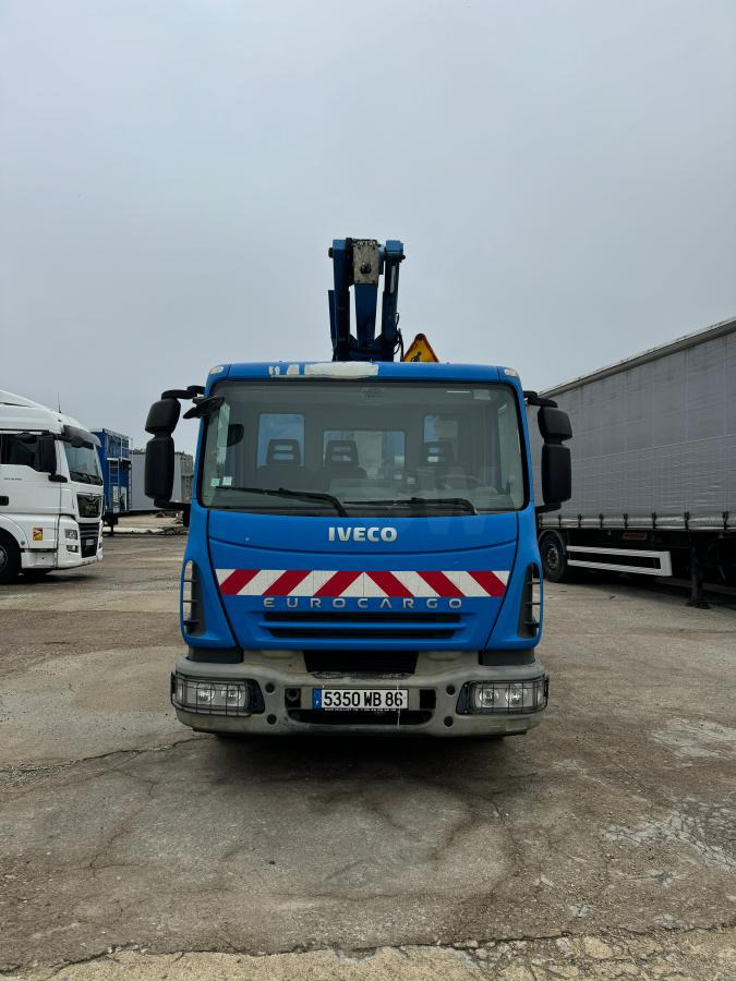 Iveco Eurocargo 100E19 - Vrachtwagen hoogwerker: afbeelding 2 Iveco Eurocargo 100E19 - Vrachtwagen hoogwerker: afbeelding 2