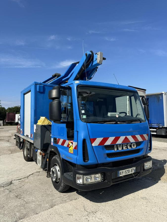Iveco Eurocargo 160E30 - Vrachtwagen hoogwerker: afbeelding 1 Iveco Eurocargo 160E30 - Vrachtwagen hoogwerker: afbeelding 1