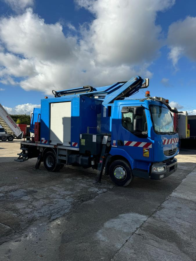 Renault Midlum 180 - Vrachtwagen hoogwerker: afbeelding 2 Renault Midlum 180 - Vrachtwagen hoogwerker: afbeelding 2