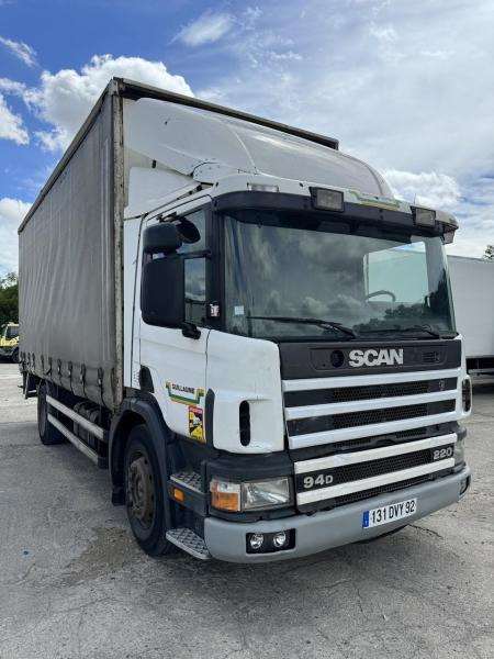 Scania 94 D220 - Schuifzeilen vrachtwagen: afbeelding 2 Scania 94 D220 - Schuifzeilen vrachtwagen: afbeelding 2