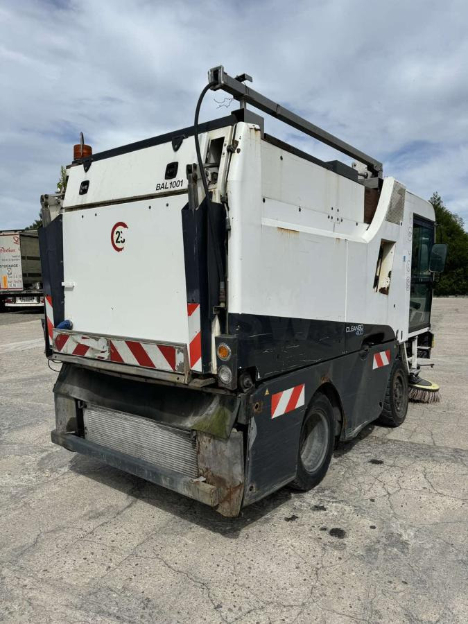 Schmidt Clingo 400 - Veegwagen: afbeelding 2 Schmidt Clingo 400 - Veegwagen: afbeelding 2