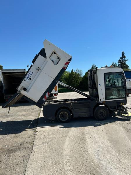 Schmidt Clingo 500 Compact 400 - Veegwagen: afbeelding 4 Schmidt Clingo 500 Compact 400 - Veegwagen: afbeelding 4
