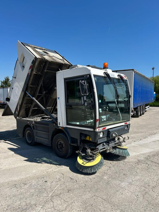 Schmidt Clingo 500 Compact 400 - Veegwagen: afbeelding 5 Schmidt Clingo 500 Compact 400 - Veegwagen: afbeelding 5