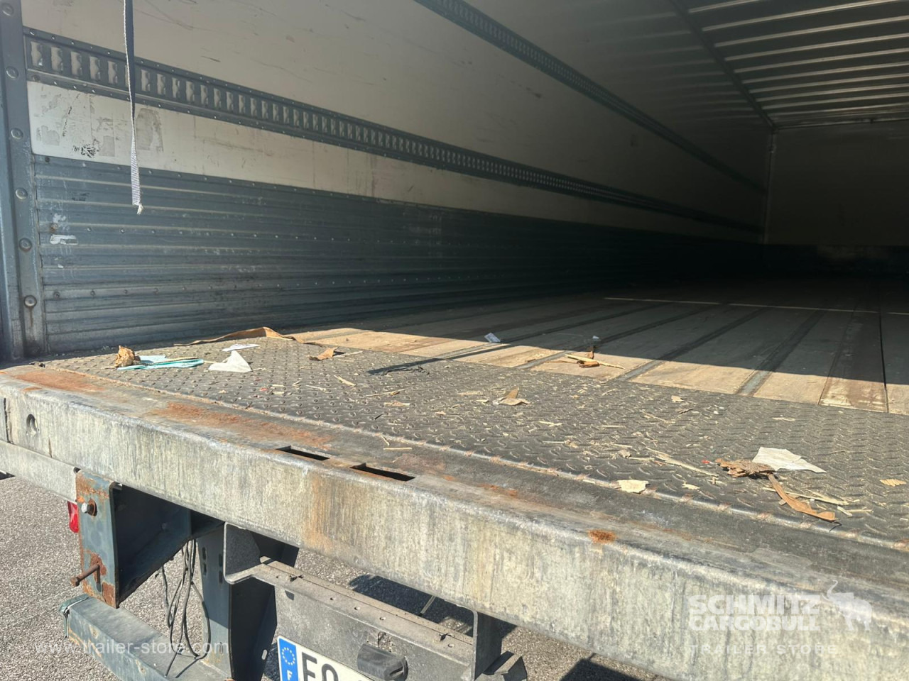 FRUEHAUF Dryfreight Standard Roller shutter door - Gesloten oplegger: afbeelding 4 FRUEHAUF Dryfreight Standard Roller shutter door - Gesloten oplegger: afbeelding 4